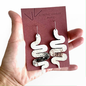 18K Gold or White Gold Hand Hammered Snakes Earrings