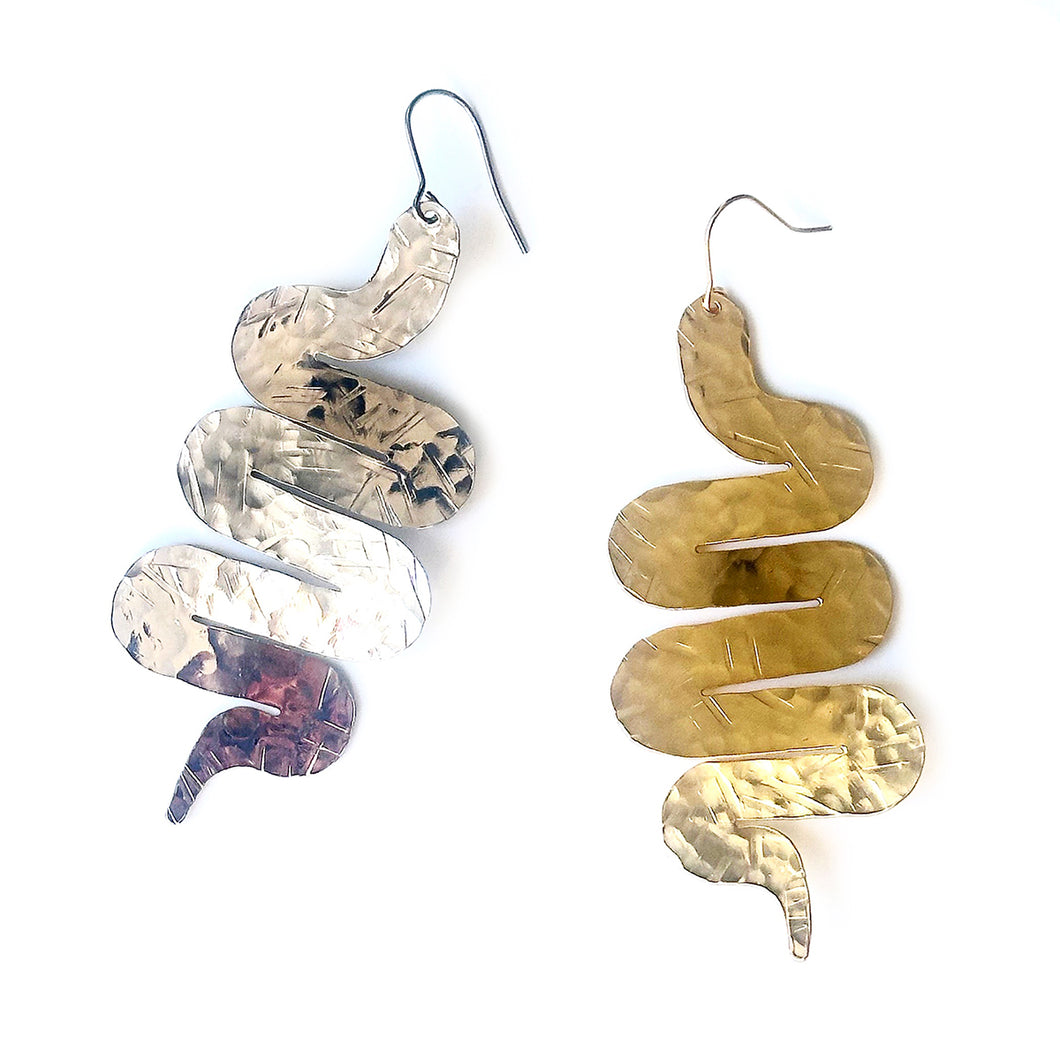 18K Gold or White Gold Hand Hammered Snakes Earrings