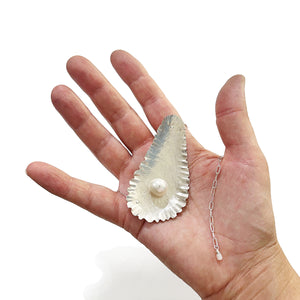 OYSTER Necklace