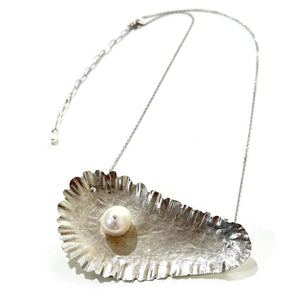 OYSTER Necklace