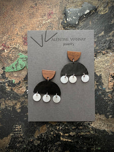 3 elements Hand hammered earrings